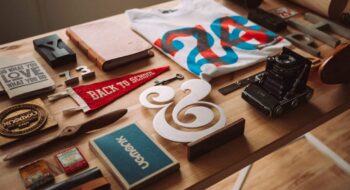 designer-typography-table-shop